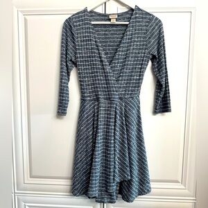 Mossimo Sz Medium Blue and White Stripe V-Neck 3/4 Sleeves Wrap Dress Ruffle